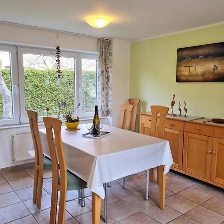 Апартаменты Urlaub Im Ostseebad - Haus Neuborn - Strandnah Und Ruhig Gelegen Whg Eg